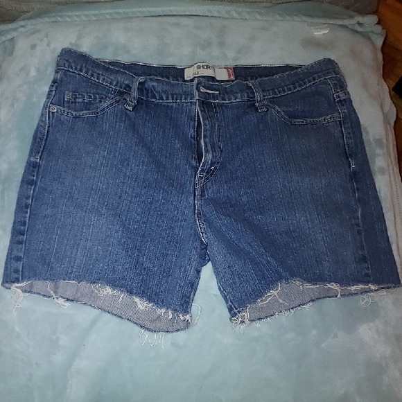 Levi's Blue Frayed Hem Jean Shorts - Picture 1 of 2